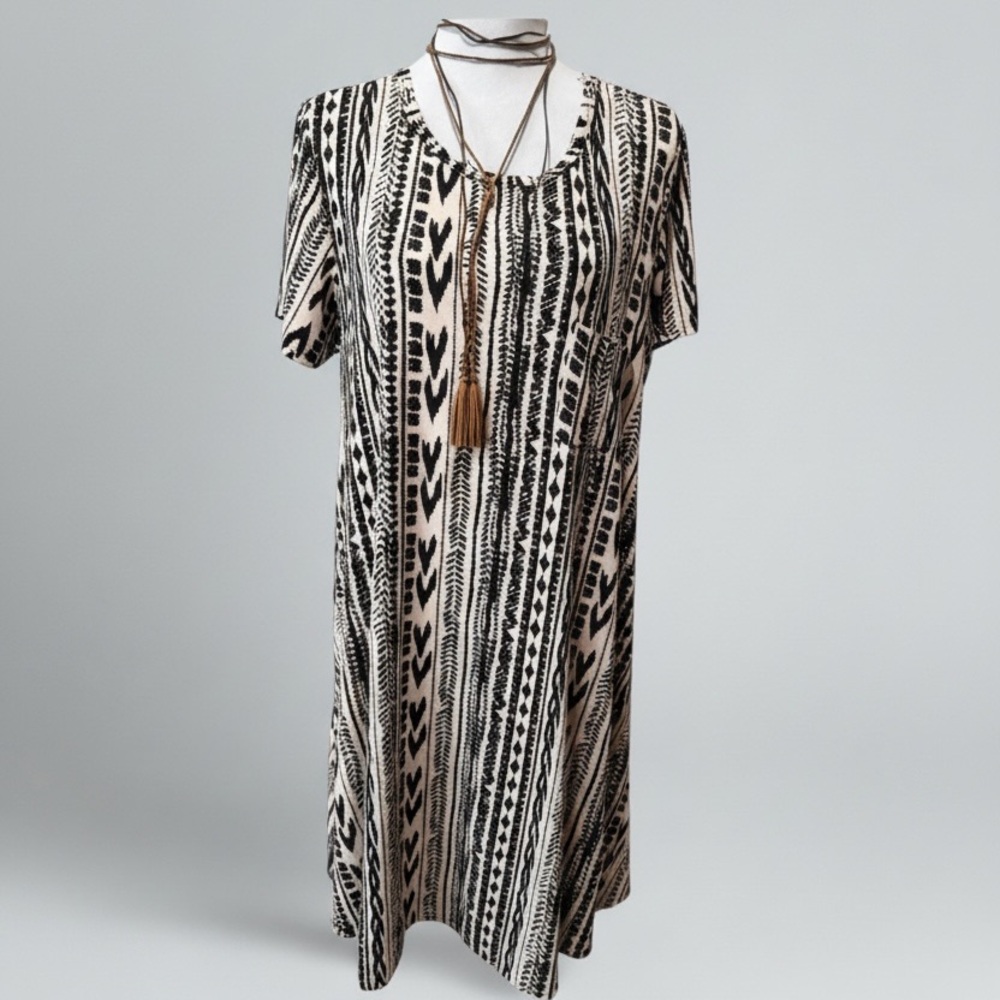 Boho Chic Carly Swing Dress in Black & Cream•L